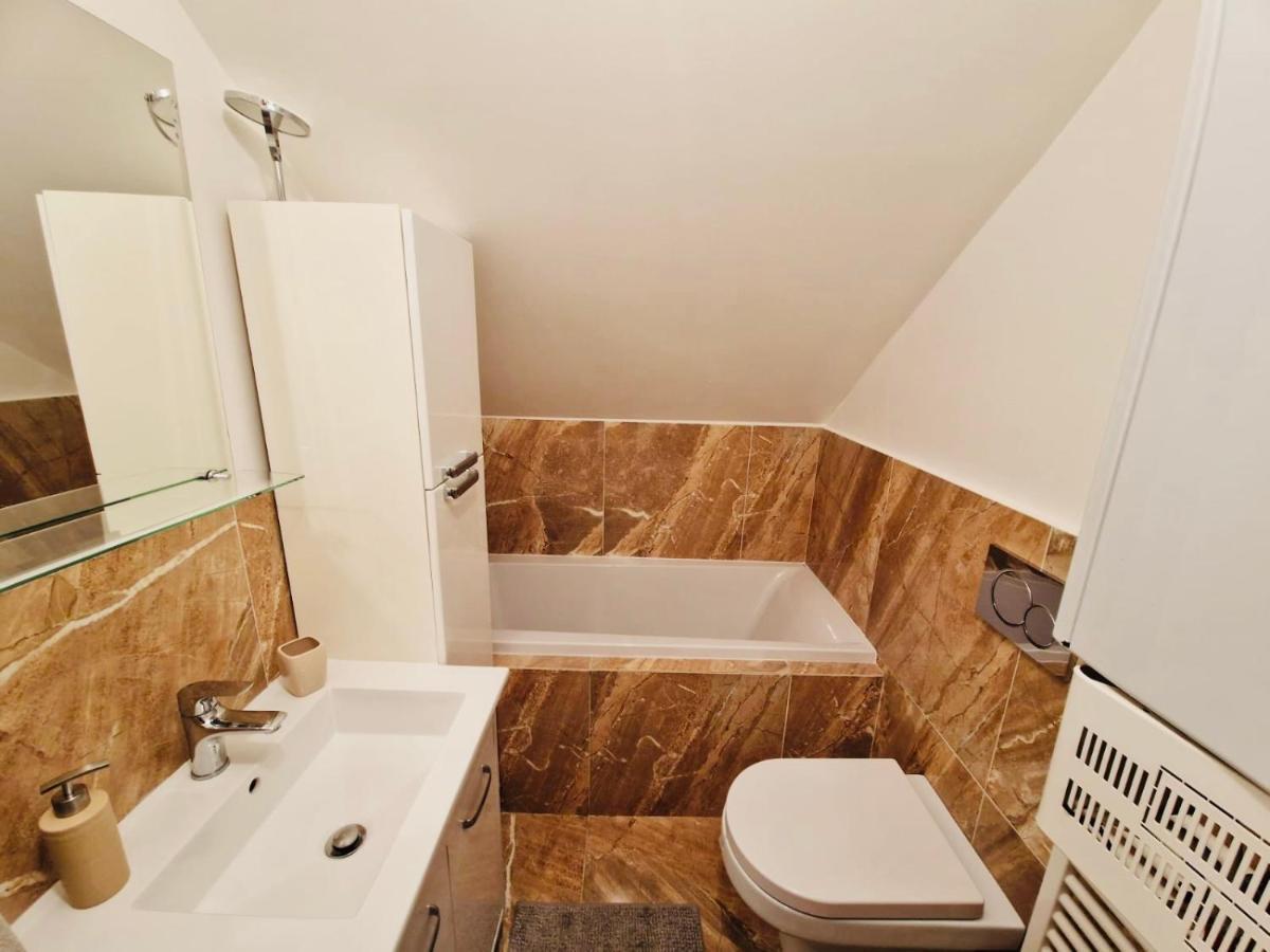 Apartman Blumental Centrum Bratislava Esterno foto